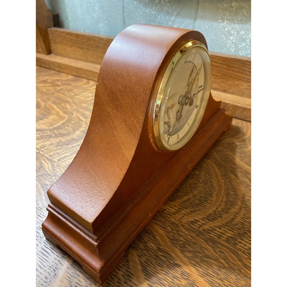 Vintage Wooden Mantel Clock Mallard Duck Wildlife Scene Roman Numerals 9 Inch